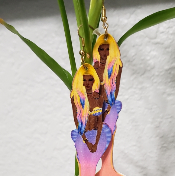 Handmade Mermaid 🧜🏼‍♀️ Earrings Colorful Gold - Picture 2 of 7